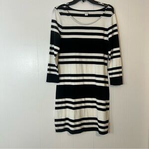 Old Navy Black and White Sheath Dress with 3/4 Sleeves